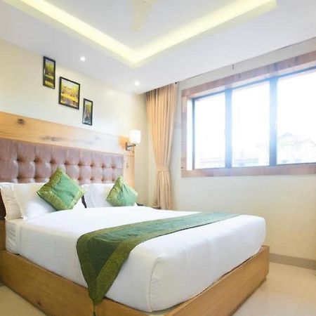 Hotel Airport Star Nuova Delhi Esterno foto
