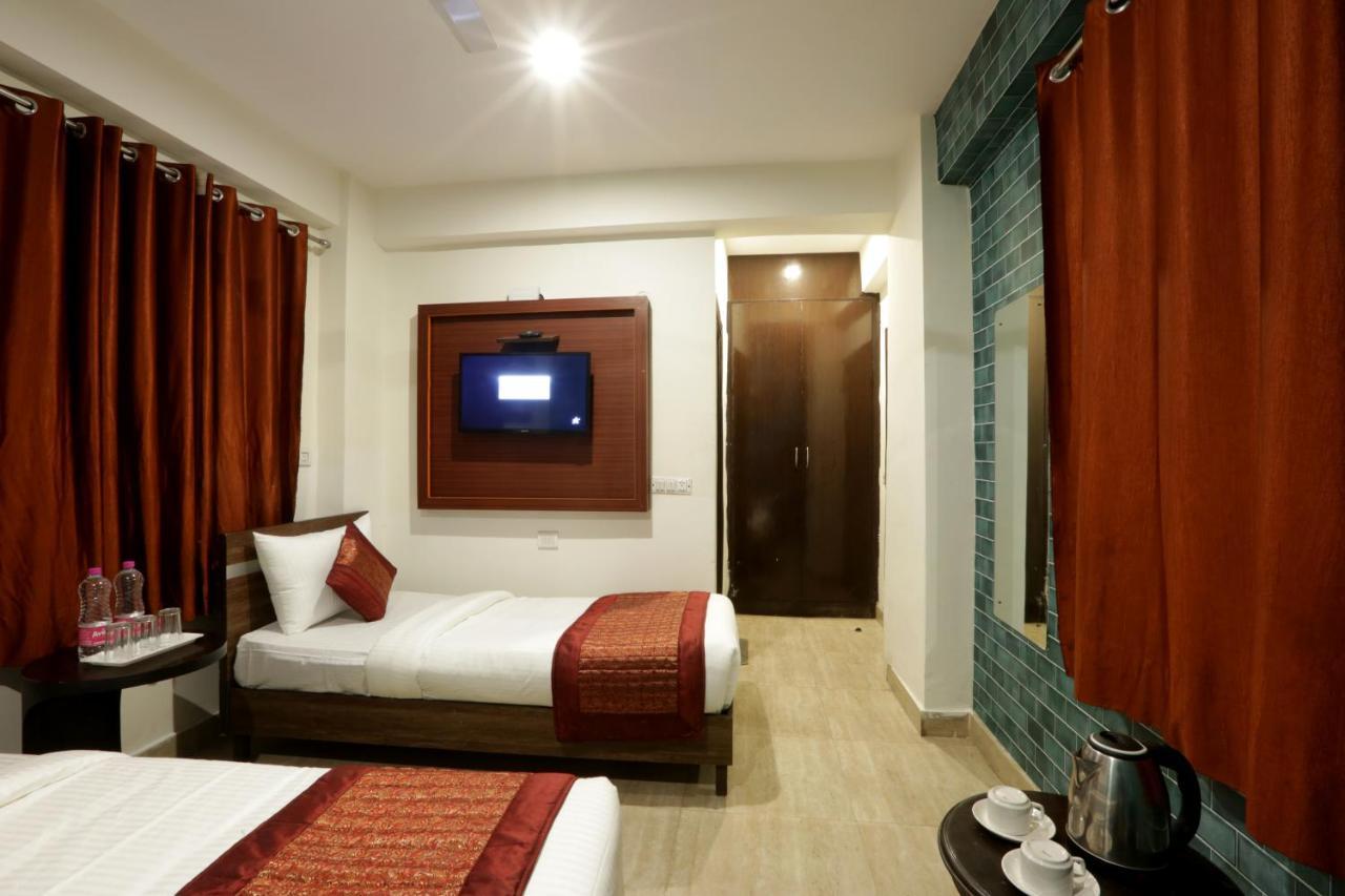 Hotel Airport Star Nuova Delhi Esterno foto