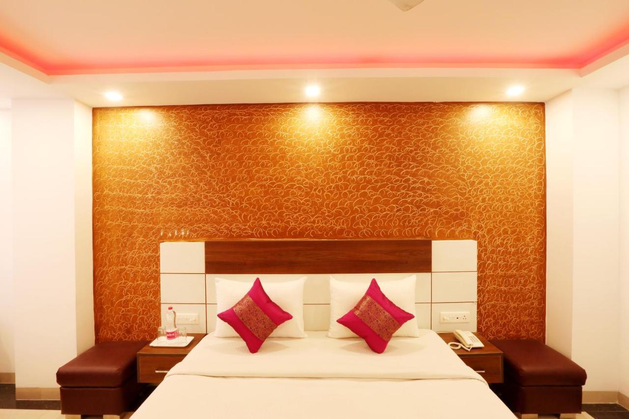Hotel Airport Star Nuova Delhi Esterno foto